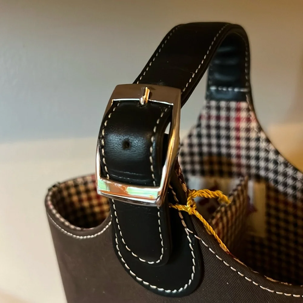 Brown  and plaid Wine Carrier with leather sturdy Handle
